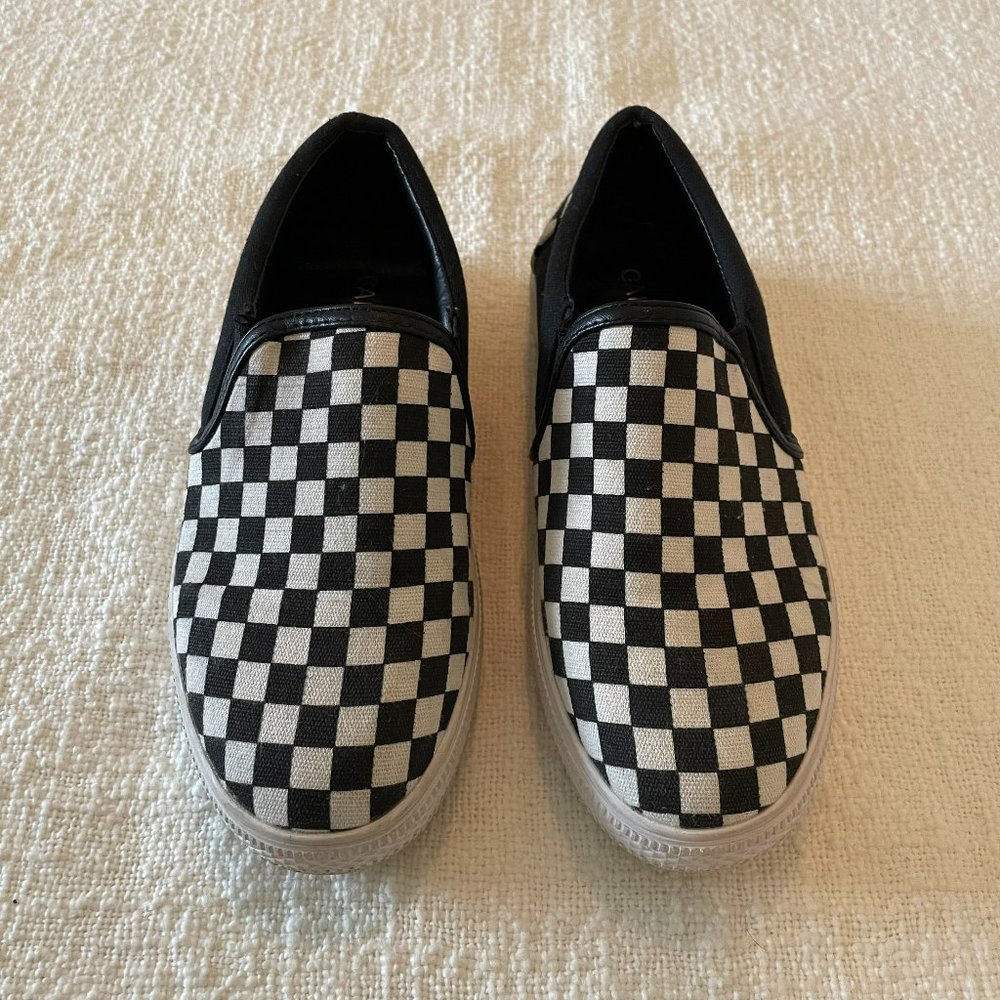 Black White Checker Slip Ons Canvas Skateboard Sneakers Big Kids Size 5.0